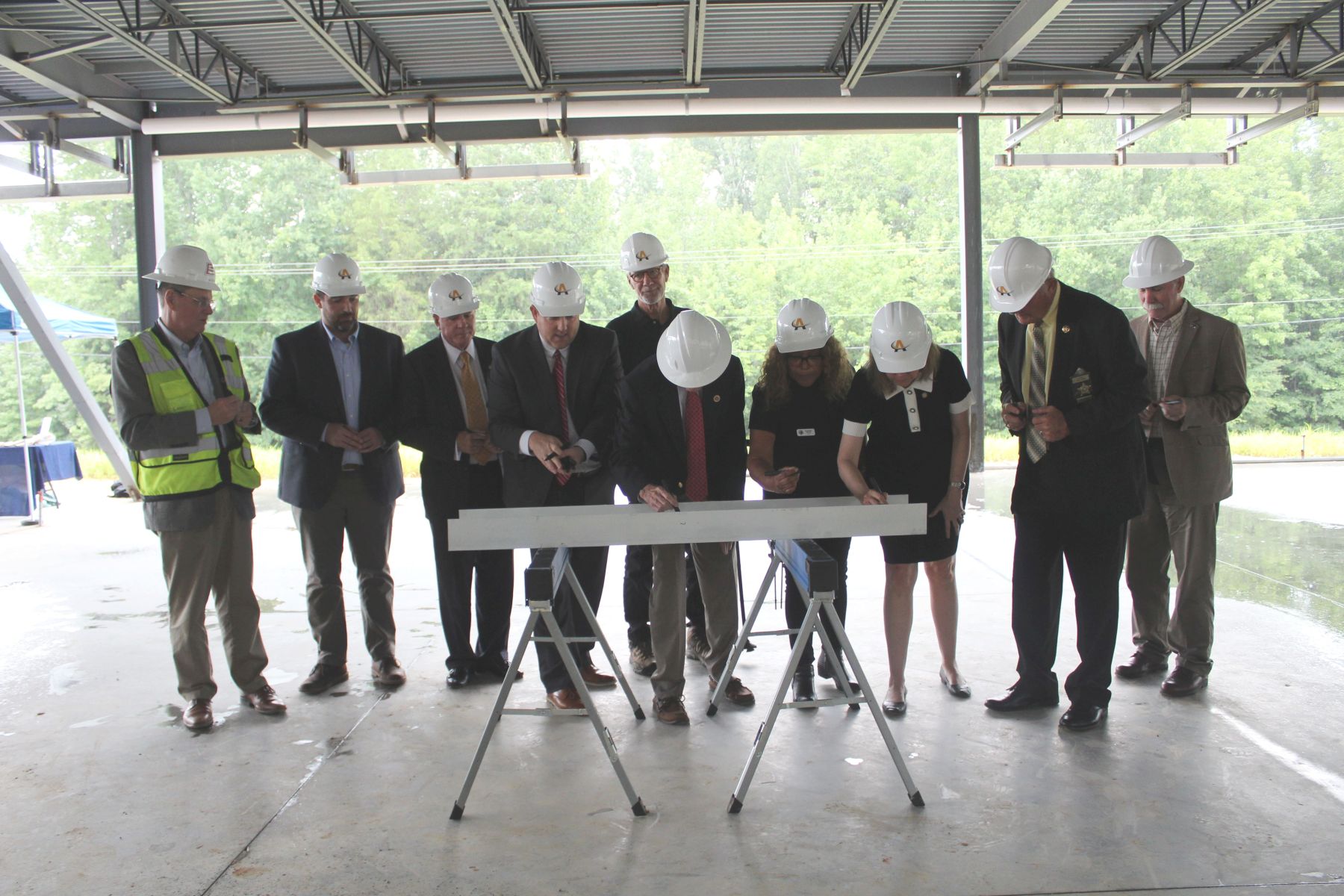 signing beam